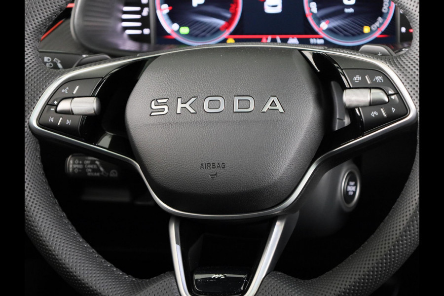 Škoda Kamiq Monte Carlo 1.0 TSI 115pk DSG-7 | 18 inch | Blind Spot | Navigatie | Adaptive Cruise | Panoramadak | Stoelverwarming |