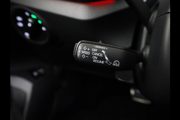 Škoda Kamiq Monte Carlo 1.0 TSI 115pk DSG-7 | 18 inch | Blind Spot | Navigatie | Adaptive Cruise | Panoramadak | Stoelverwarming |