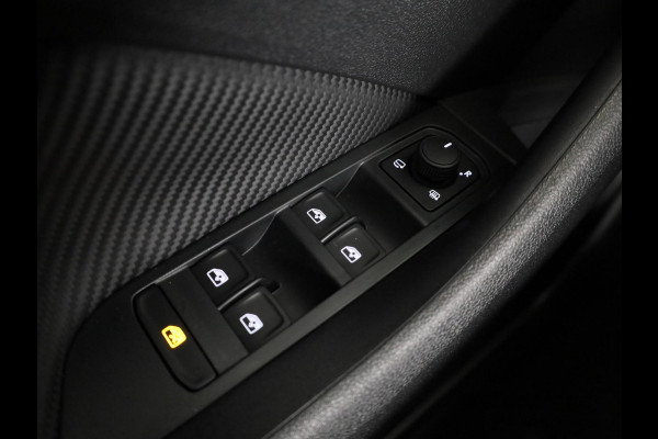 Škoda Kamiq Monte Carlo 1.0 TSI 115pk DSG-7 | 18 inch | Blind Spot | Navigatie | Adaptive Cruise | Panoramadak | Stoelverwarming |