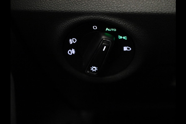 Škoda Kamiq Monte Carlo 1.0 TSI 115pk DSG-7 | 18 inch | Blind Spot | Navigatie | Adaptive Cruise | Panoramadak | Stoelverwarming |