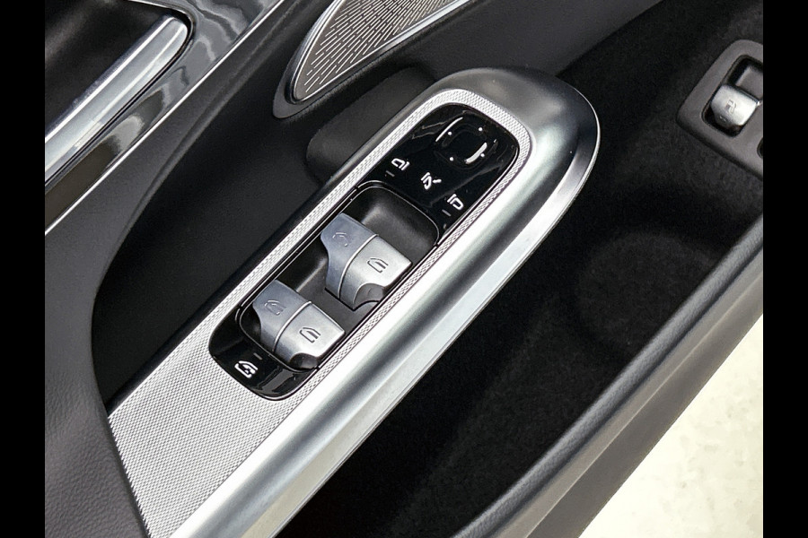 Mercedes-Benz E-Klasse Estate 300 e AMG Plug-In Hybride AMG Line | Panorama Schuif-Kanteldak | Trekhaak | Memory Voor Stoelen | Burmester® | Alarm | Lederen Bekleding. Inclusief 24 maanden MB Certified garantie voor Europa.