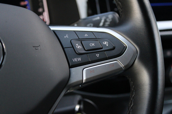 Volkswagen Transporter 2.0 TDI L2H1 28 Bulli 150pk - 20 Inch - Camera - Trekhaak - Leder - ACC - LED - Rijklaar