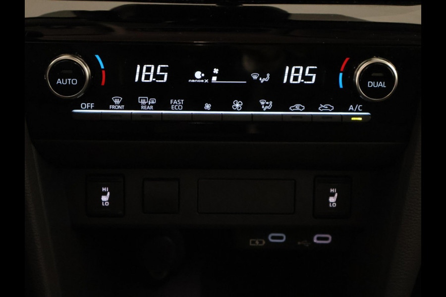 Toyota Yaris Cross 1.5 Hybrid 130 Executive | Stuur- & Stoelverwarming | Dodehoek detectie | Parkeersensoren | Navigatie