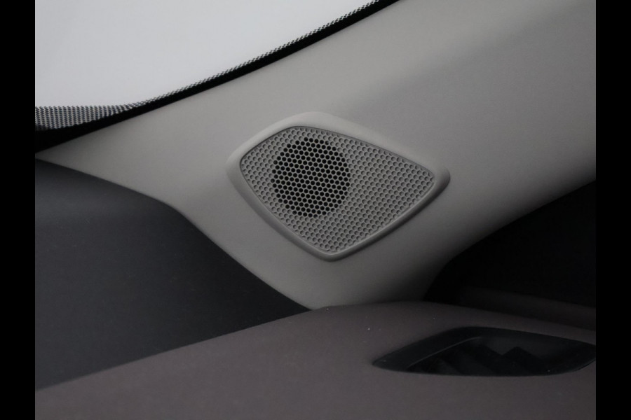 Toyota Yaris Cross 1.5 Hybrid 130 Executive | Stuur- & Stoelverwarming | Dodehoek detectie | Parkeersensoren | Navigatie