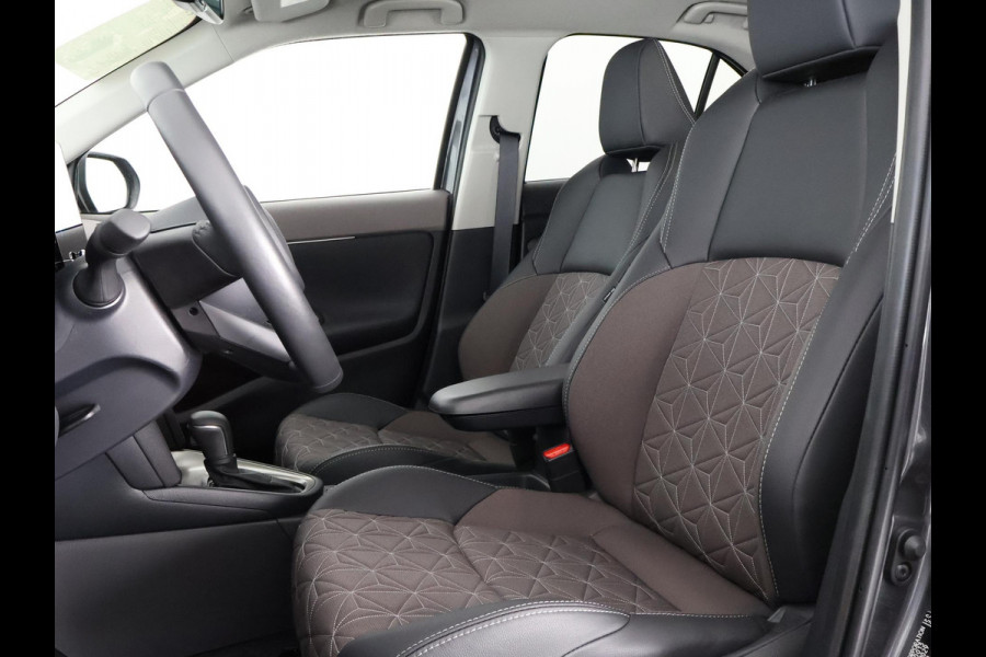 Toyota Yaris Cross 1.5 Hybrid 130 Executive | Stuur- & Stoelverwarming | Dodehoek detectie | Parkeersensoren | Navigatie