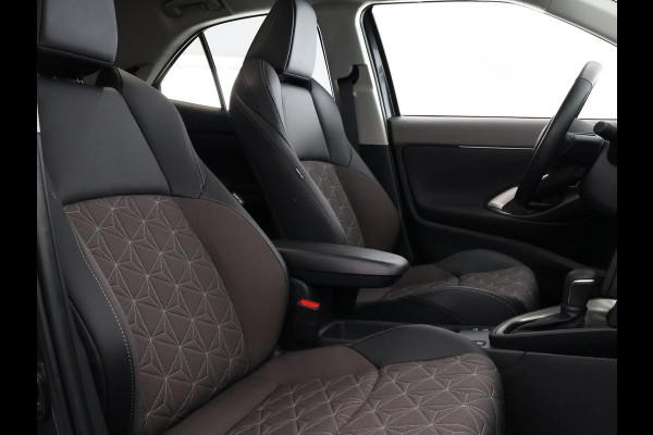 Toyota Yaris Cross 1.5 Hybrid 130 Executive | Stuur- & Stoelverwarming | Dodehoek detectie | Parkeersensoren | Navigatie