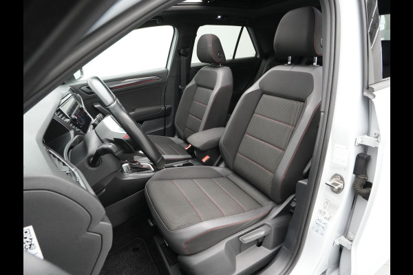 Volkswagen T-Roc 1.5 TSI 150pk DSG Sport Business R Panorama Camera Acc Side/Laneassist Carplay Beats