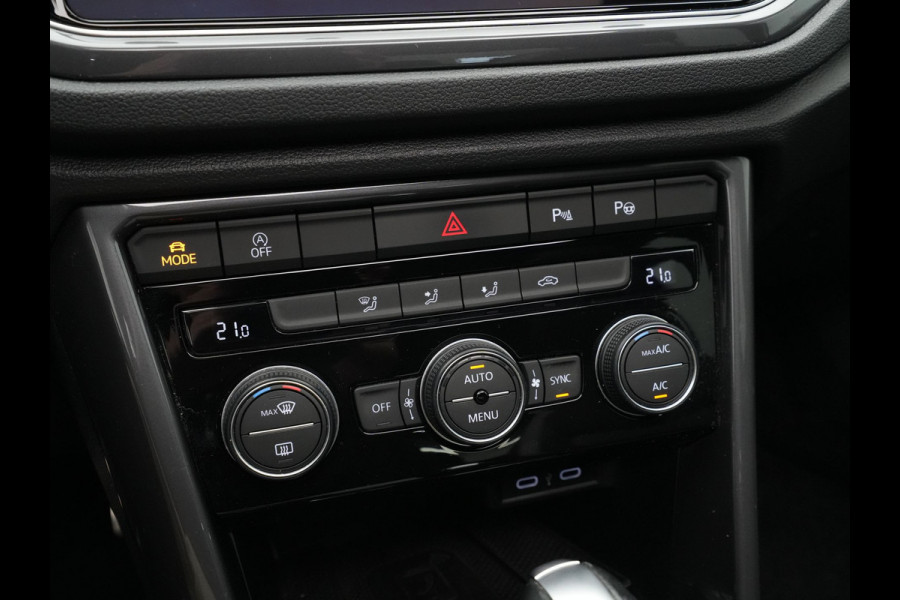 Volkswagen T-Roc 1.5 TSI 150pk DSG Sport Business R Panorama Camera Acc Side/Laneassist Carplay Beats