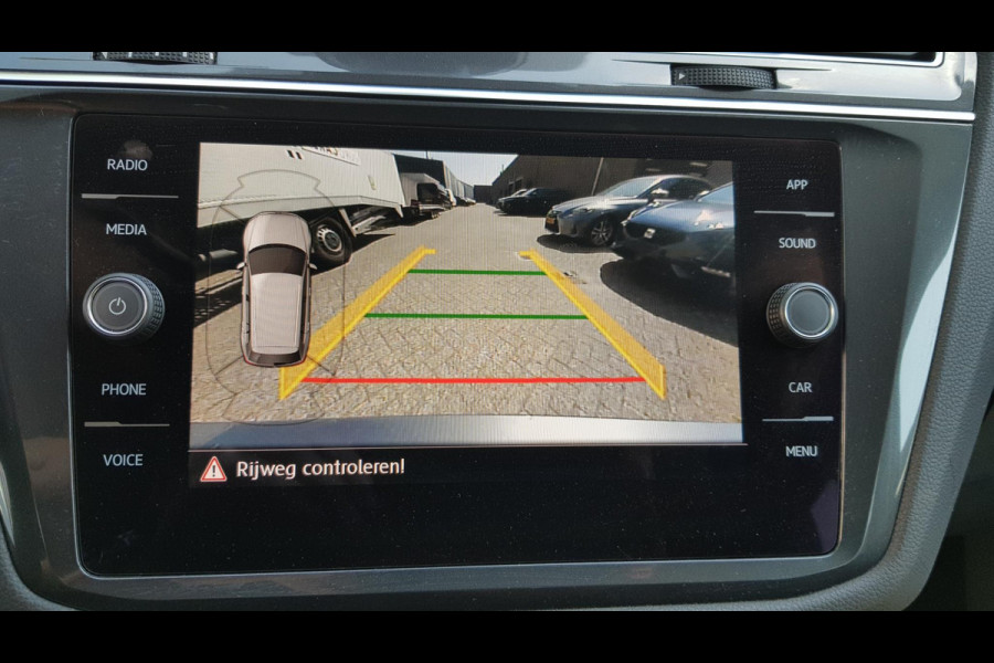 Volkswagen Tiguan Allspace 1.5 TSI DSG Comfortline 7p. | Climate Control | Camera | Parkeer sensoren | Trekhaak | Electrisch bedienbare achterklep | Stoelverwarming