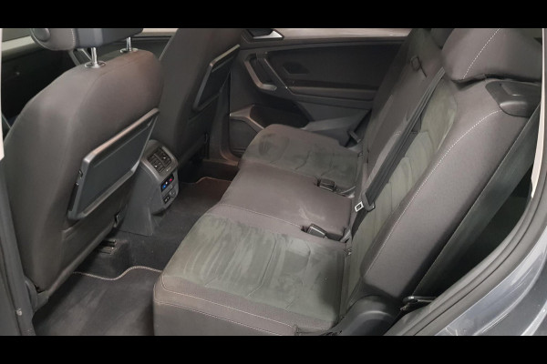 Volkswagen Tiguan Allspace 1.5 TSI DSG Comfortline 7p. | Climate Control | Camera | Parkeer sensoren | Trekhaak | Electrisch bedienbare achterklep | Stoelverwarming
