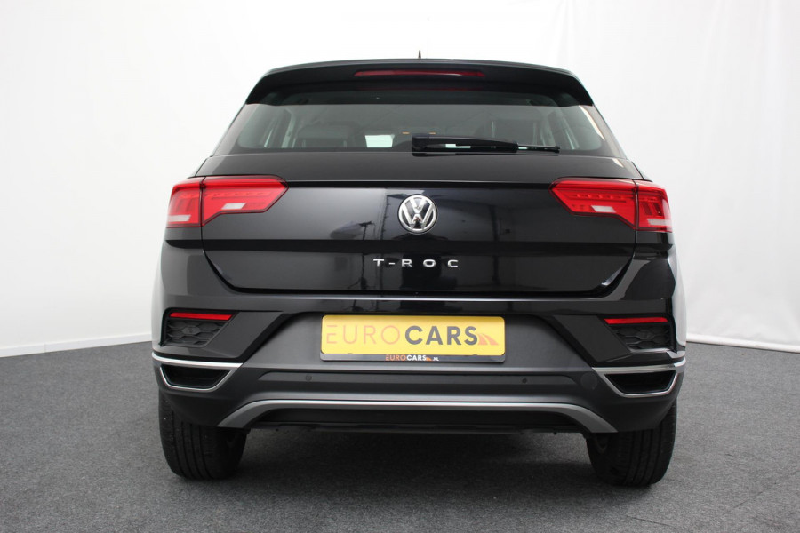 Volkswagen T-Roc 1.5 TSI DSG Style | Navigatie | Climate Control | Adatieve Cruise Control | Electrische achterklep | Stuurwielverwarming | Camera | Parkeer Sensoren