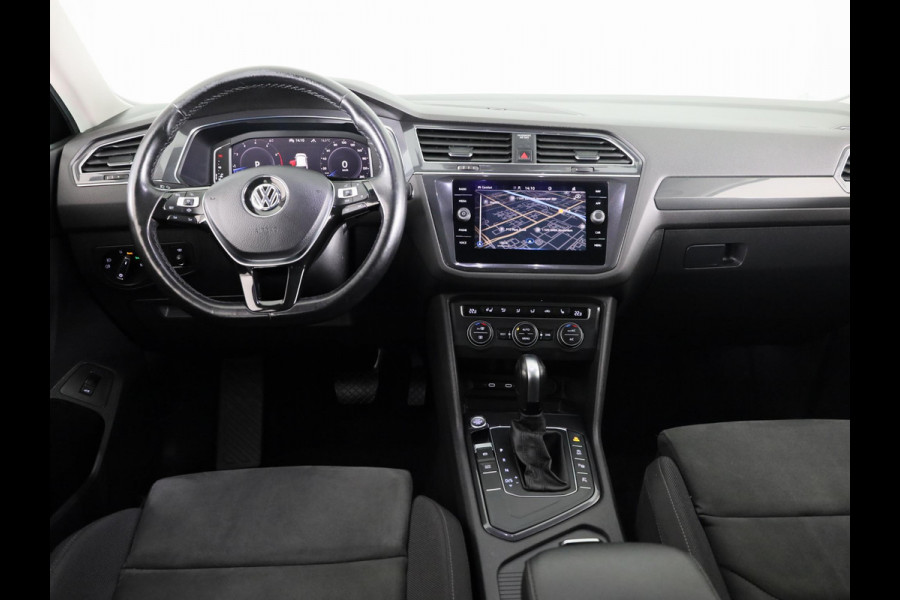 Volkswagen Tiguan Allspace 1.5 TSI Highline Business R 7p. | Automaat (DSG) | Panoramadak | 19 Inch | 360 Camera | Winterpakket | Trekhaak |