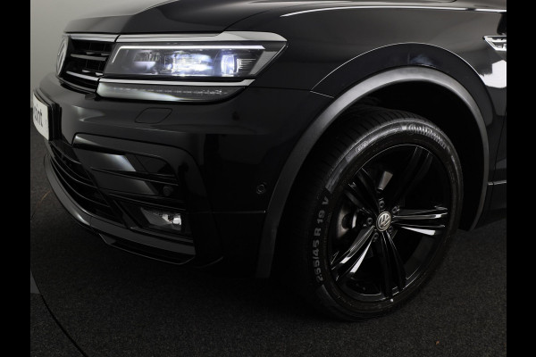 Volkswagen Tiguan Allspace 1.5 TSI Highline Business R 7p. | Automaat (DSG) | Panoramadak | 19 Inch | 360 Camera | Winterpakket | Trekhaak |