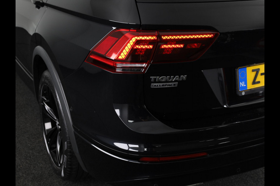 Volkswagen Tiguan Allspace 1.5 TSI Highline Business R 7p. | Automaat (DSG) | Panoramadak | 19 Inch | 360 Camera | Winterpakket | Trekhaak |