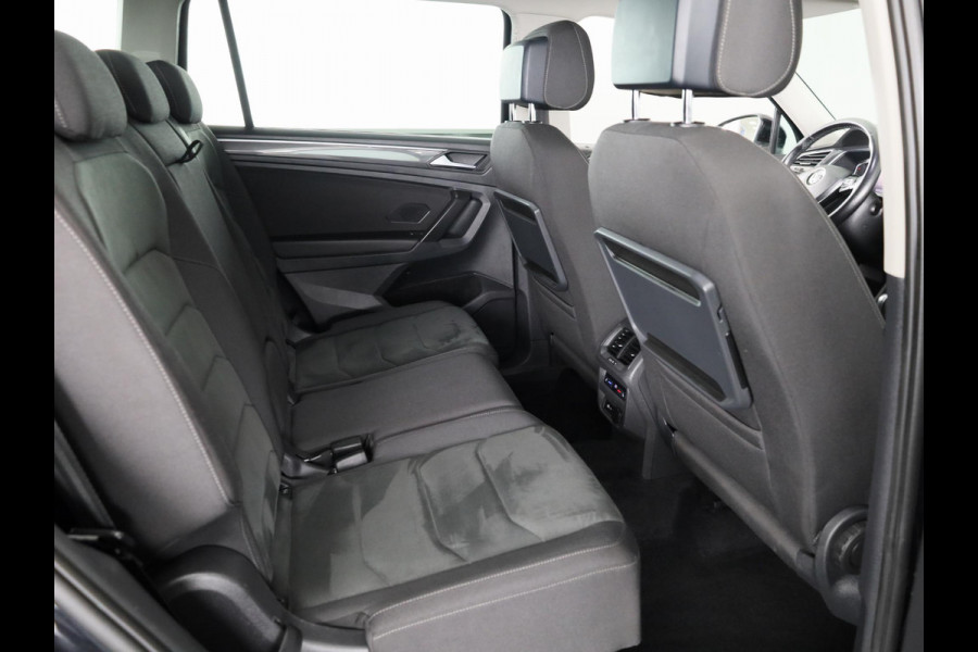 Volkswagen Tiguan Allspace 1.5 TSI Highline Business R 7p. | Automaat (DSG) | Panoramadak | 19 Inch | 360 Camera | Winterpakket | Trekhaak |
