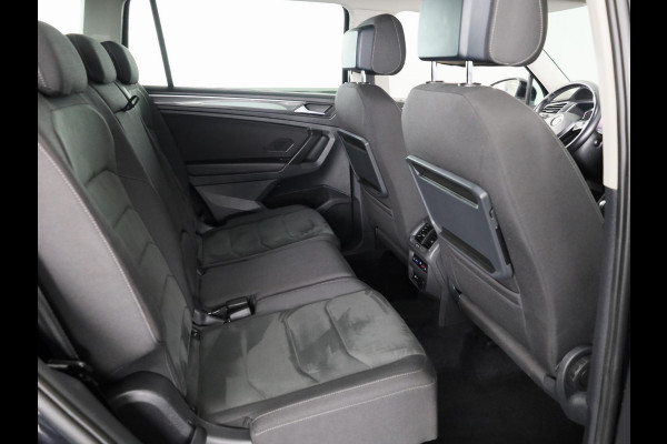 Volkswagen Tiguan Allspace 1.5 TSI Highline Business R 7p. | Automaat (DSG) | Panoramadak | 19 Inch | 360 Camera | Winterpakket | Trekhaak |
