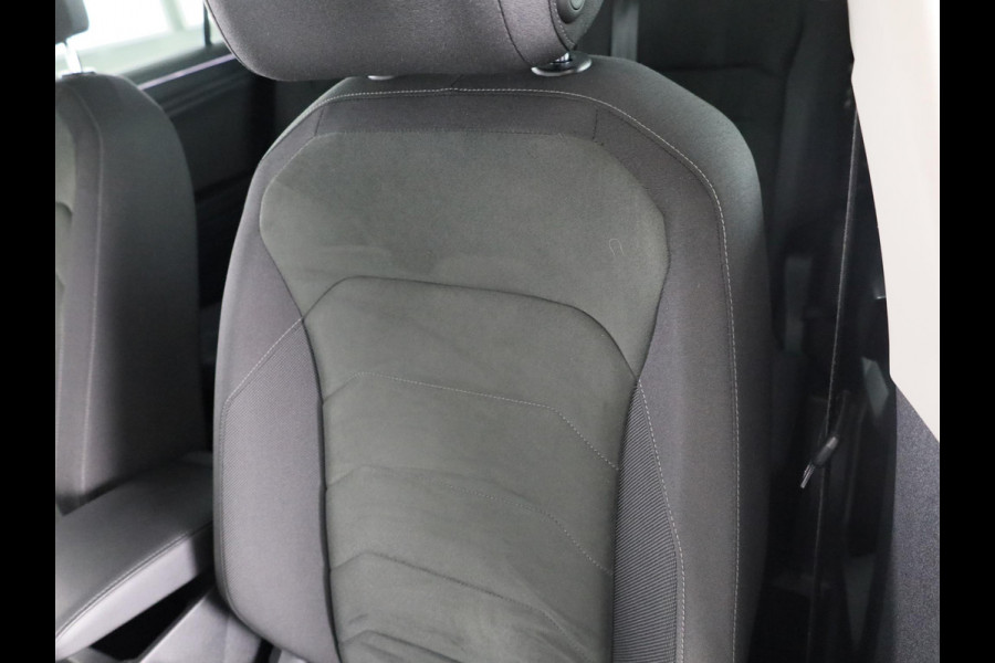 Volkswagen Tiguan Allspace 1.5 TSI Highline Business R 7p. | Automaat (DSG) | Panoramadak | 19 Inch | 360 Camera | Winterpakket | Trekhaak |
