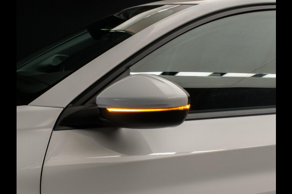 Peugeot 208 1.2 PureTech Allure Sport NL AUTO (APPLE CARPLAY,NAVI,CRUISE,PDC,CLIMATE,LED,WHITE EDITION,SPORTSTOELEN,NETTE STAAT)