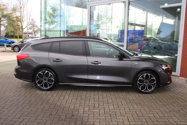 Ford Focus 1.5 EcoBoost ST Line Business 182pk Automaat | Winter Pack | Adaptive cruise control | Camera | Led koplampen | 18 inch