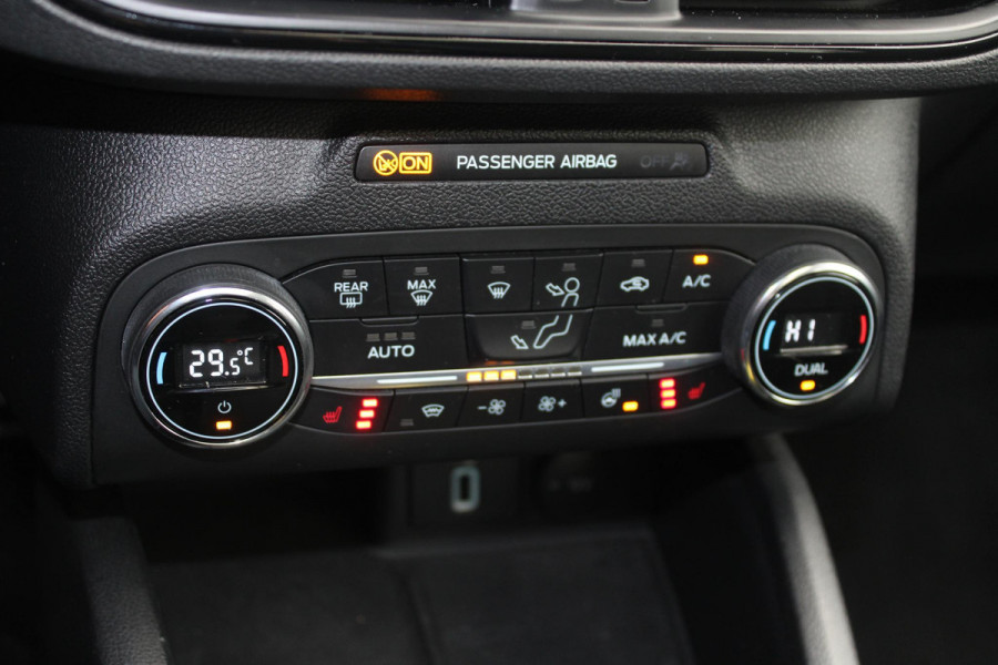 Ford Focus 1.5 EcoBoost ST Line Business 182pk Automaat | Winter Pack | Adaptive cruise control | Camera | Led koplampen | 18 inch