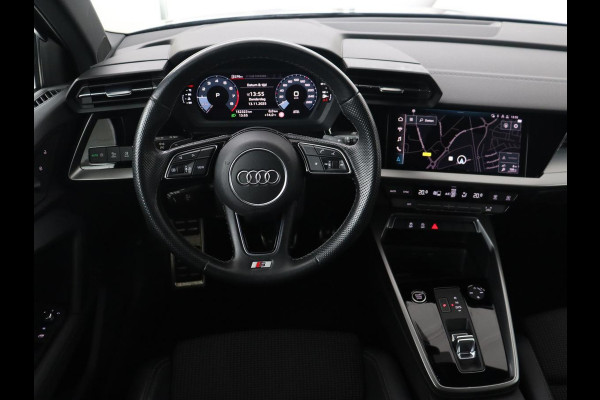 Audi A3 35 TFSI S edition | Panoramadak | Virtual Cockpit | Full LED | Carplay | Sportstoelen | Half leder | Navigatie | Climate control | Parkeerhulp | Bluetooth