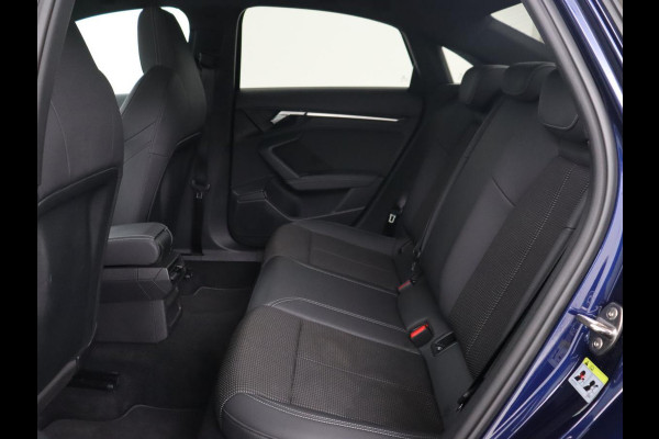 Audi A3 35 TFSI S edition | Panoramadak | Virtual Cockpit | Full LED | Carplay | Sportstoelen | Half leder | Navigatie | Climate control | Parkeerhulp | Bluetooth