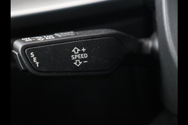 Audi A3 35 TFSI S edition | Panoramadak | Virtual Cockpit | Full LED | Carplay | Sportstoelen | Half leder | Navigatie | Climate control | Parkeerhulp | Bluetooth