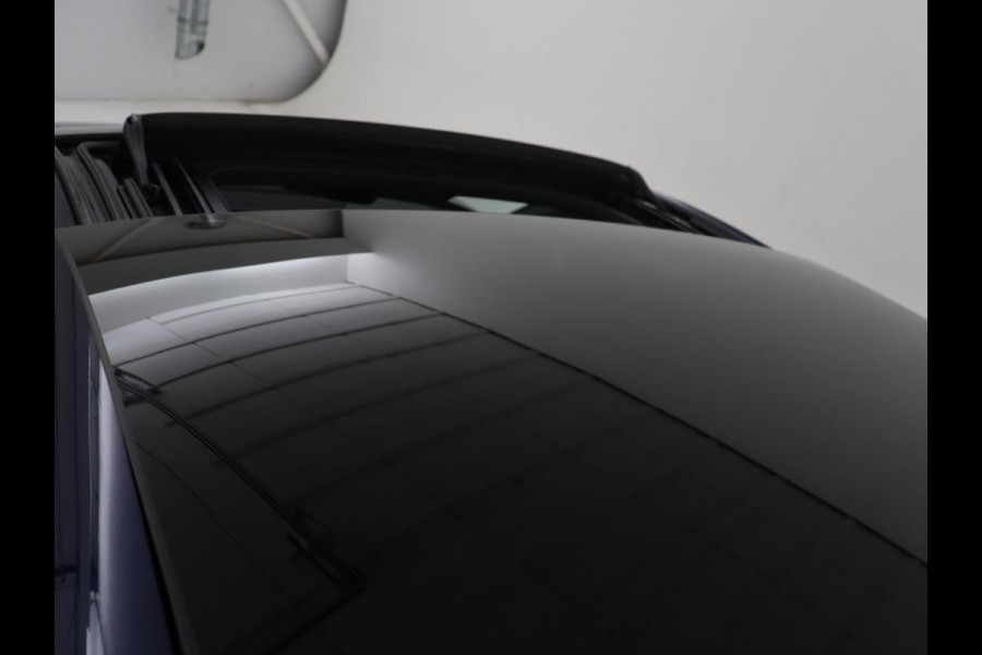 Audi A3 35 TFSI S edition | Panoramadak | Virtual Cockpit | Full LED | Carplay | Sportstoelen | Half leder | Navigatie | Climate control | Parkeerhulp | Bluetooth