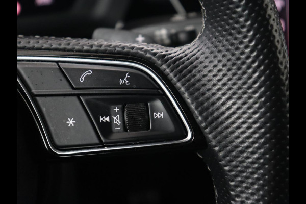Audi A3 35 TFSI S edition | Panoramadak | Virtual Cockpit | Full LED | Carplay | Sportstoelen | Half leder | Navigatie | Climate control | Parkeerhulp | Bluetooth