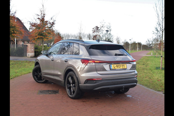 Audi Q4 e-tron 40 Launch edition 77 kWh | Camera | Waterpomp | | Trekhaak | Black Optic | NL-Auto |