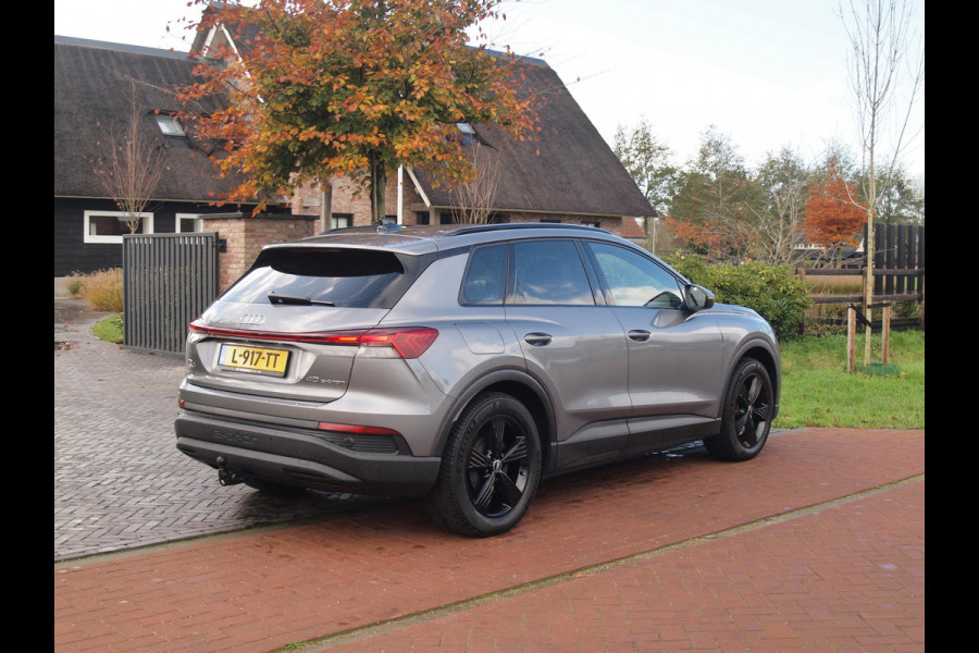 Audi Q4 e-tron 40 Launch edition 77 kWh | Camera | Waterpomp | | Trekhaak | Black Optic | NL-Auto |