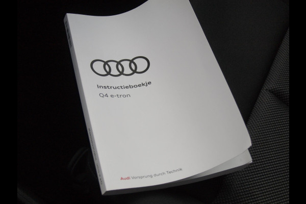 Audi Q4 e-tron 40 Launch edition 77 kWh | Camera | Waterpomp | | Trekhaak | Black Optic | NL-Auto |