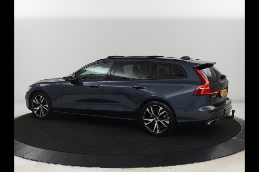 Volvo V60 2.0 T8 Recharge AWD R Design | Panoramadak | Trekhaak | Adaptive cruise | Stoelverwarming | Harman/Kardon | Camera | Carplay | Half leder | Navigatie | Full LED | PHEV | Plug In