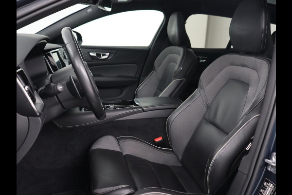 Volvo V60 2.0 T8 Recharge AWD R Design | Panoramadak | Trekhaak | Adaptive cruise | Stoelverwarming | Harman/Kardon | Camera | Carplay | Half leder | Navigatie | Full LED | PHEV | Plug In