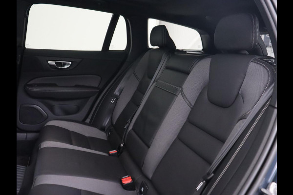 Volvo V60 2.0 T8 Recharge AWD R Design | Panoramadak | Trekhaak | Adaptive cruise | Stoelverwarming | Harman/Kardon | Camera | Carplay | Half leder | Navigatie | Full LED | PHEV | Plug In