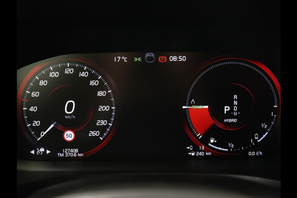 Volvo V60 2.0 T8 Recharge AWD R Design | Panoramadak | Trekhaak | Adaptive cruise | Stoelverwarming | Harman/Kardon | Camera | Carplay | Half leder | Navigatie | Full LED | PHEV | Plug In