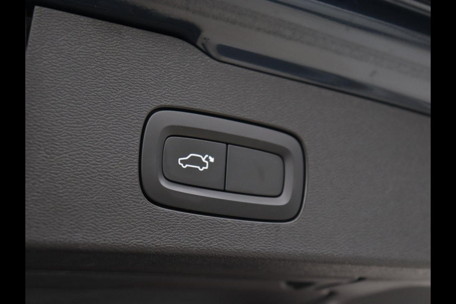Volvo V60 2.0 T8 Recharge AWD R Design | Panoramadak | Trekhaak | Adaptive cruise | Stoelverwarming | Harman/Kardon | Camera | Carplay | Half leder | Navigatie | Full LED | PHEV | Plug In