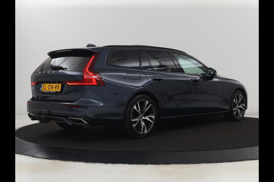 Volvo V60 2.0 T8 Recharge AWD R Design | Panoramadak | Trekhaak | Adaptive cruise | Stoelverwarming | Harman/Kardon | Camera | Carplay | Half leder | Navigatie | Full LED | PHEV | Plug In