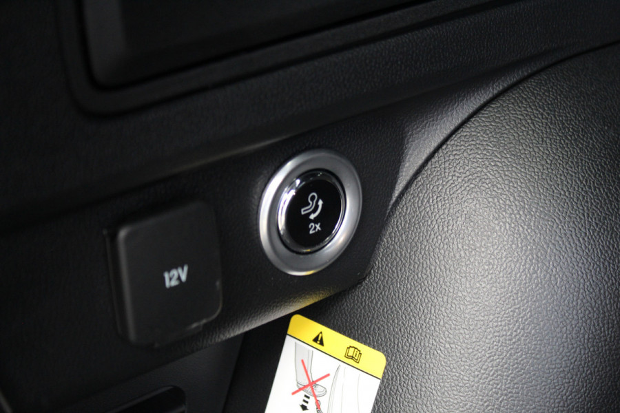 Ford Kuga 2.5-243pk PHEV ST-Line X. Nieuw Model ! Van €. 54.937,- voor €. 43.735,- ! Trekgewicht van 2.100kg ! Elektr. verstelb. AGR stoelen voor, Stoel-, stuur-, voorraam- en achterbank verwarming, Elektr. panorama/schuif-kanteldak , Trekhaak wegklapbaar,