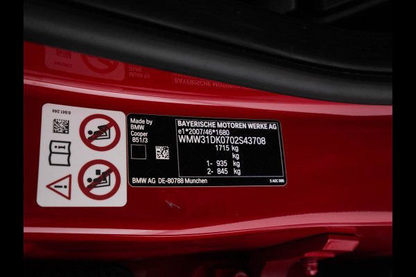 MINI Mini 1.5 Cooper Business Edition (INCL-BTW) *LEATHER-FABRIC | FULL-LED | DIGI-COCKPIT | SPORT-SEATS | AMBIENT-LIGHT | NAVI-FULLMAP | DAB+ | AIRCO | CRUISE | PDC | 16''ALU*