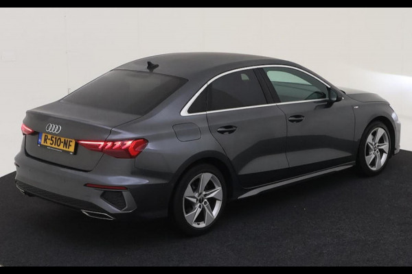 Audi A3 Limousine 30 TFSI S edition, 2 X S- LINE,matrix led, daytona grijs, 1 e eigenaar, 1/2 leder, 's, NL auto nap