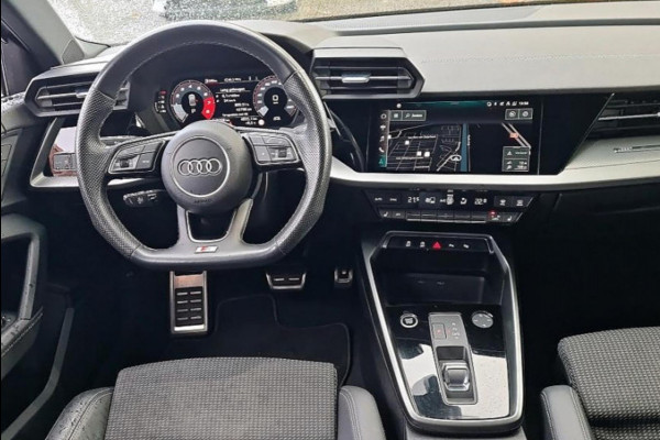 Audi A3 Limousine 30 TFSI S edition, 2 X S- LINE,matrix led, daytona grijs, 1 e eigenaar, 1/2 leder, 's, NL auto nap