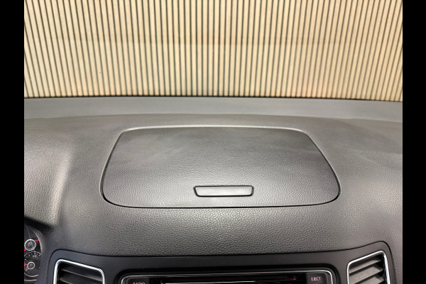 Seat Alhambra 1.4 TSI Style Business Intense 7P. CRUISE CONTROL CAMERA PARKEERSENSOREN VOOR EN ACHTER NAVI