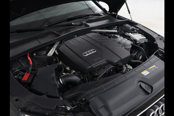 Audi A4 35 TFSI Business Edition | Stoelverwarming | Virtual Cockpit | Carplay | Full LED | DAB | Climate control | Parkeerhulp | Cruise control | Bluetooth