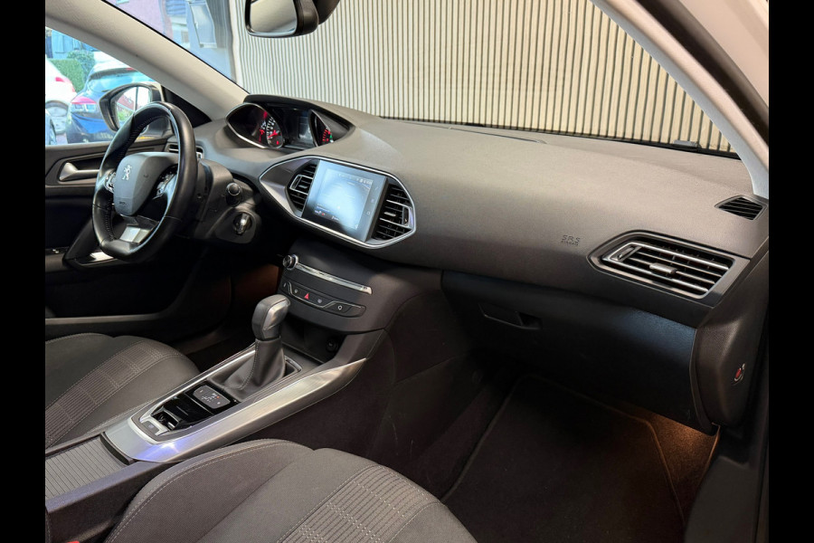 Peugeot 308 SW 1.2 PureTech Allure AUT. PANO TREKHAAK NAVI PARKEERSENSOREN VOOR EN ACHTER CRUISE CONTROL LANE ASSIST
