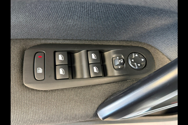 Peugeot 308 SW 1.2 PureTech Allure AUT. PANO TREKHAAK NAVI PARKEERSENSOREN VOOR EN ACHTER CRUISE CONTROL LANE ASSIST