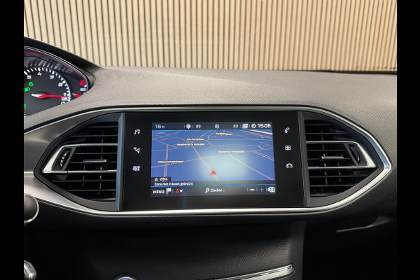 Peugeot 308 SW 1.2 PureTech Allure AUT. PANO TREKHAAK NAVI PARKEERSENSOREN VOOR EN ACHTER CRUISE CONTROL LANE ASSIST