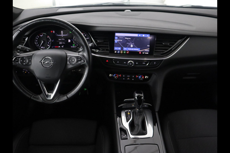 Opel Insignia 2.0 Turbo Elegance | Stoelverwarming | Carplay | Matrix LED | Navigatie | Stuurverwarming | Half leder | Parkeerhulp | Climate control | Cruise control