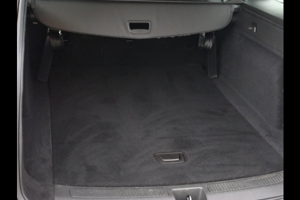 Opel Insignia 2.0 Turbo Elegance | Stoelverwarming | Carplay | Matrix LED | Navigatie | Stuurverwarming | Half leder | Parkeerhulp | Climate control | Cruise control