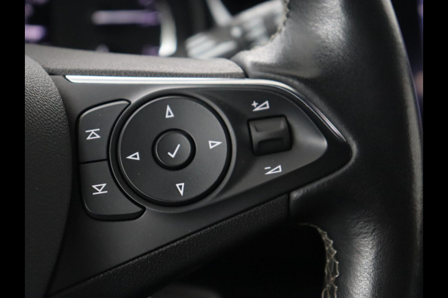 Opel Insignia 2.0 Turbo Elegance | Stoelverwarming | Carplay | Matrix LED | Navigatie | Stuurverwarming | Half leder | Parkeerhulp | Climate control | Cruise control